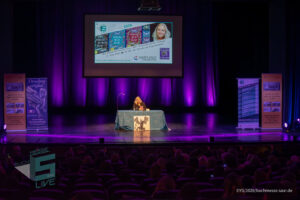 Lesung von Kerstin Gier beim Buchmesse Saar Festival 2026