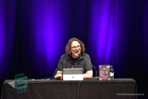 Magnus Myst bei der Lesung von das kleine böse Buch beim Buchmesse Saar Festival 2026 LIVE bin Saarlouis