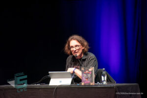 Magnus Myst bei der Lesung von das kleine böse Buch beim Buchmesse Saar Festival 2026 LIVE bin Saarlouis