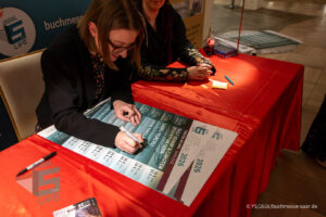 Autogrammstunde von Laura Purcell, 2026 im Theater am Ring in Saarlouis